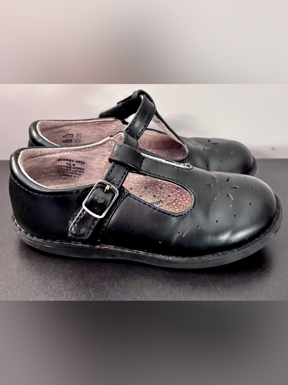 Footmates black leather shoes size 10 wide